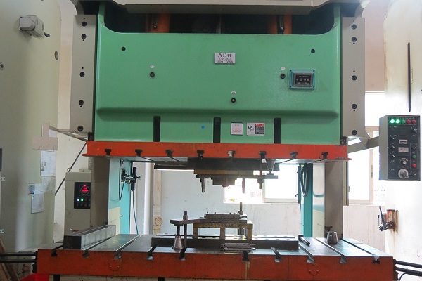 五金沖壓加工工廠-誠(chéng)瑞豐